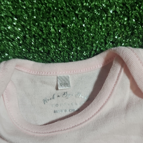 Charming Pink Unicorn Bodysuit for Kids - Picture 2 of 8